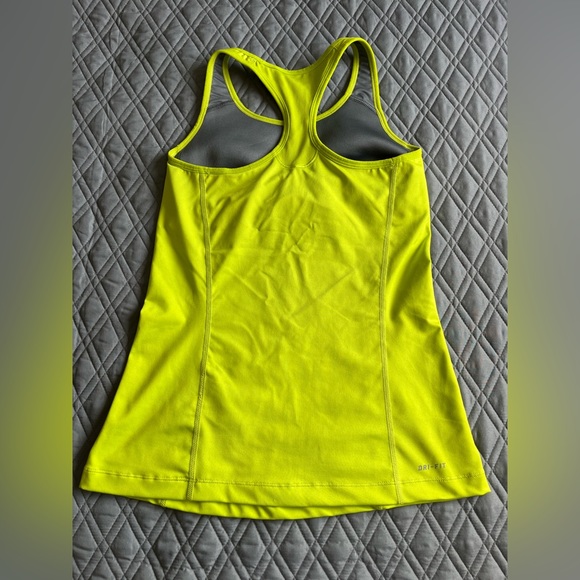 TWO Nike dri-fit tank tops - Picture 5 of 6